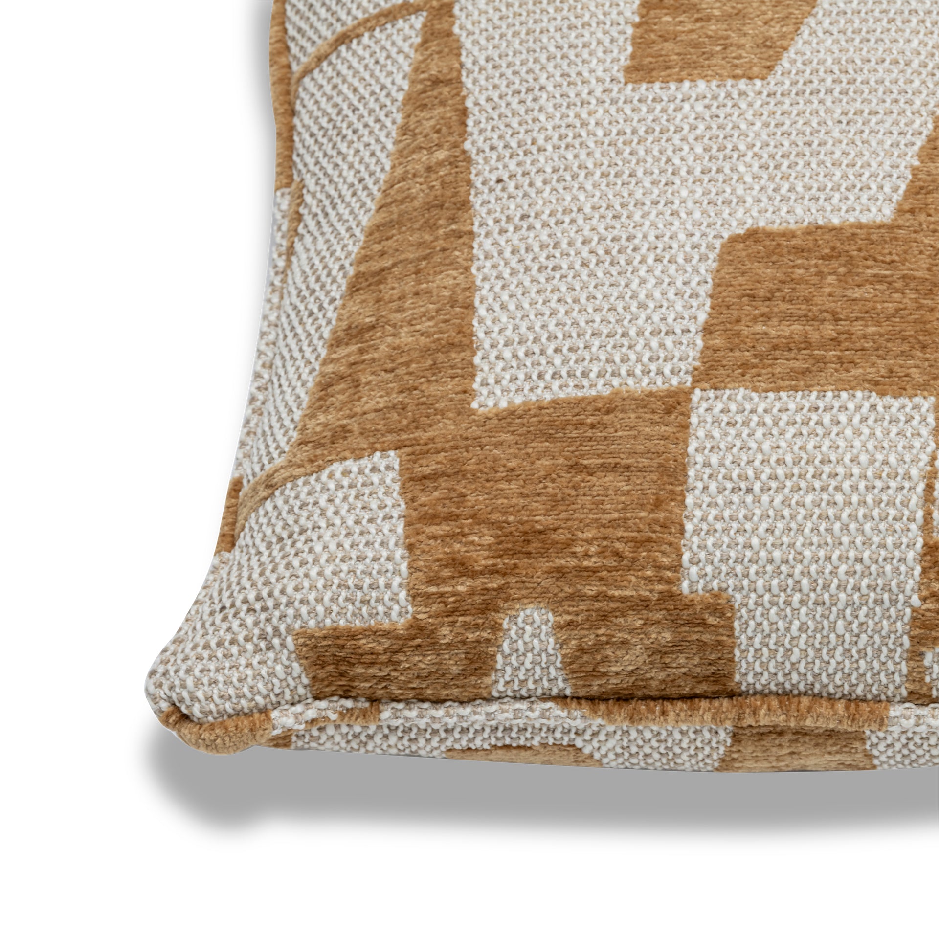 LAUREL YELLOW THROW
PILLOW