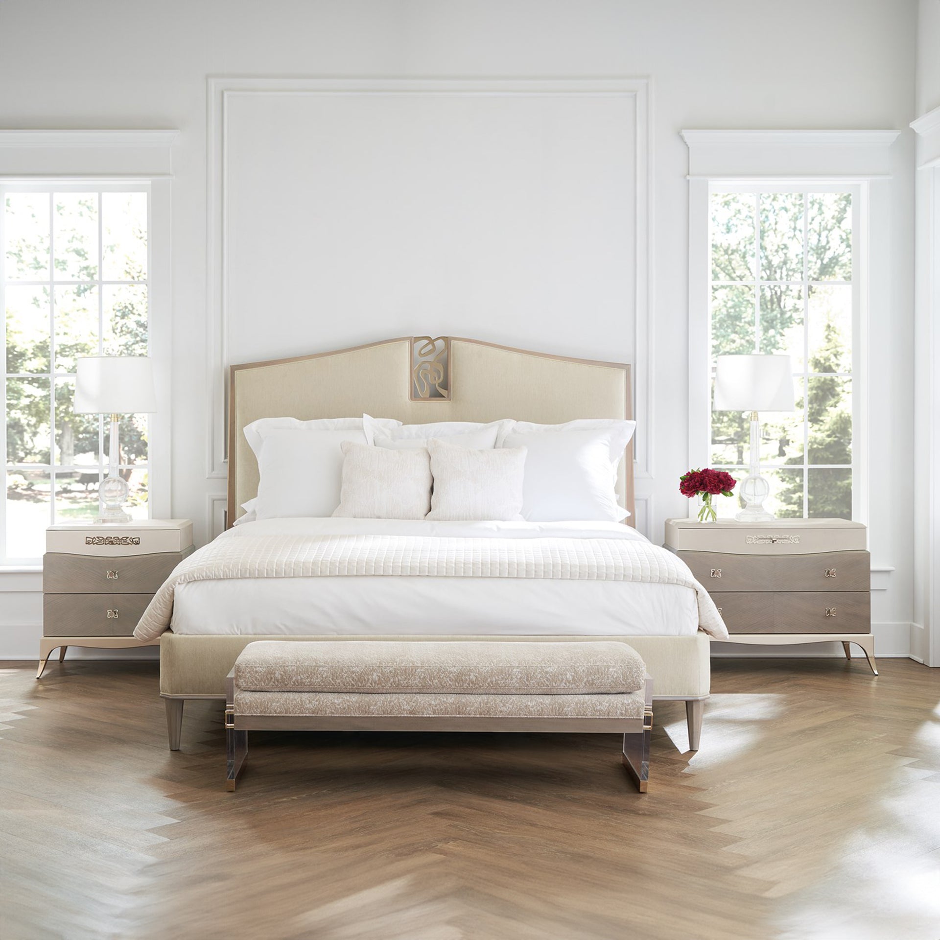 CRESCENDO UPH QUEEN BED