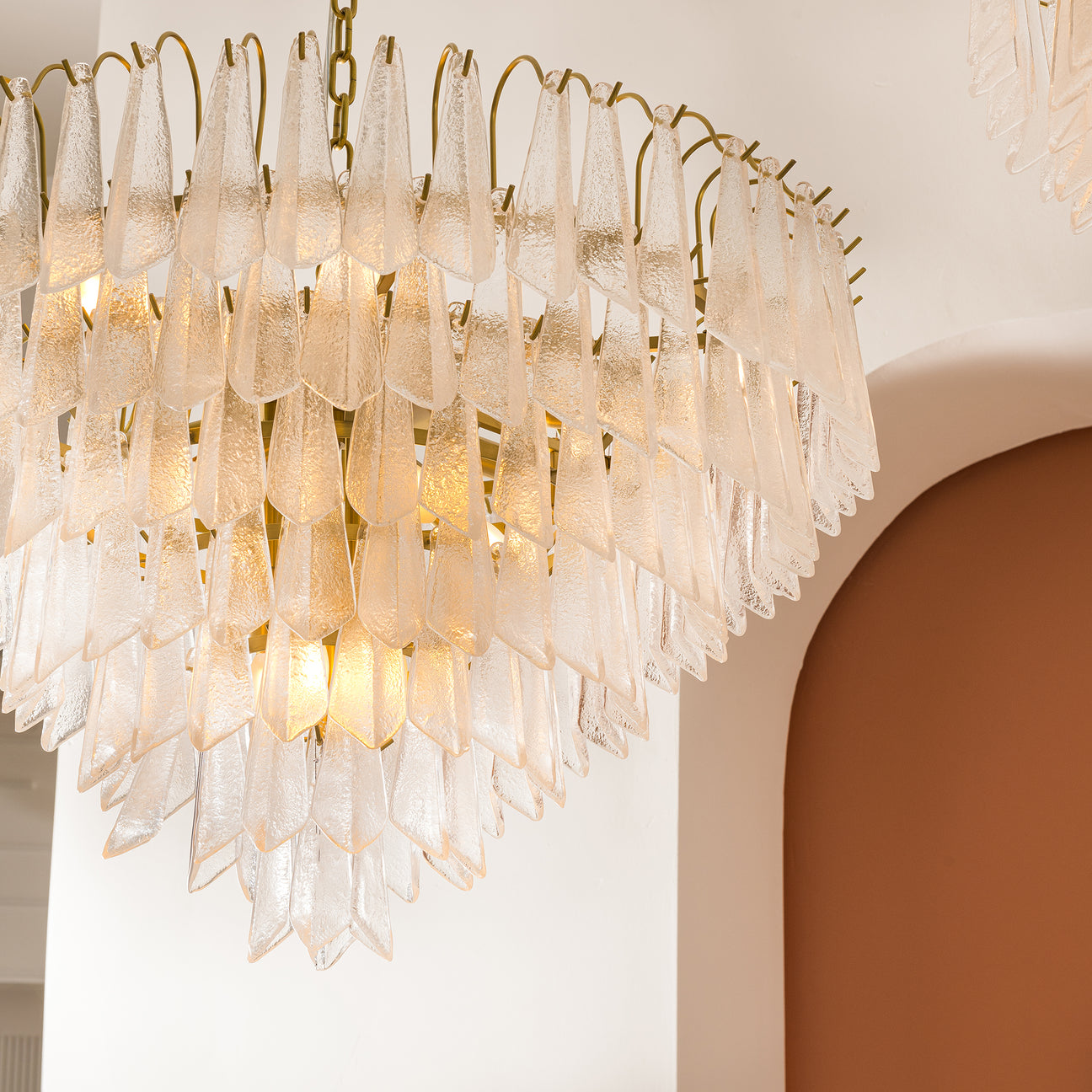 EASTON ROUND CHANDELIER