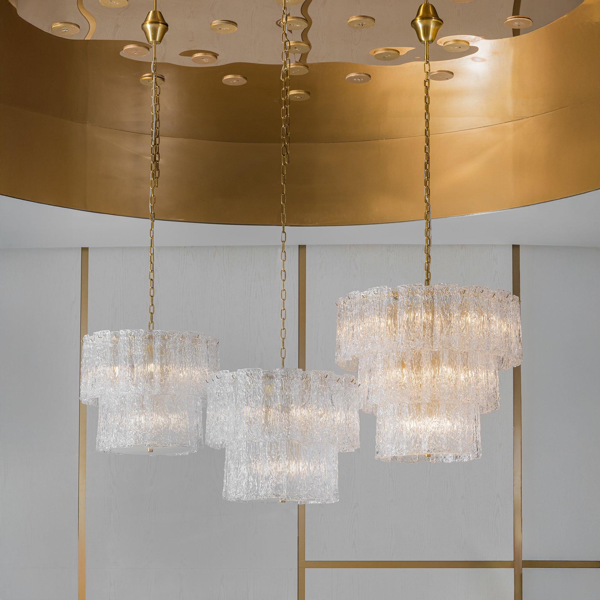 AVA GRANDE ANTIQUE BRASS CHANDELIER