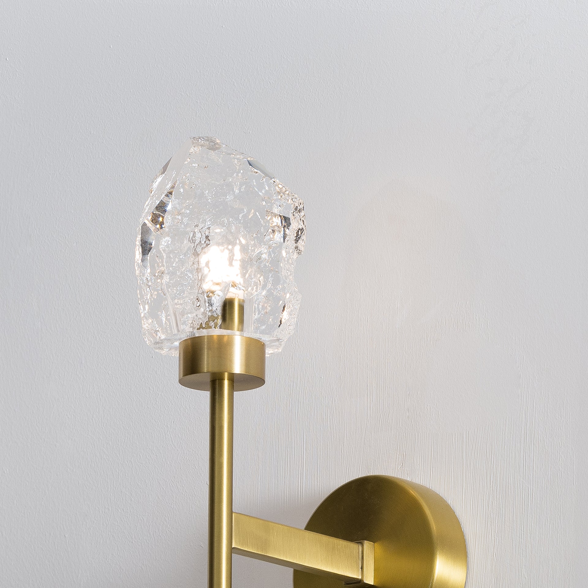 BEATRICE CRYSTAL WALL LAMP