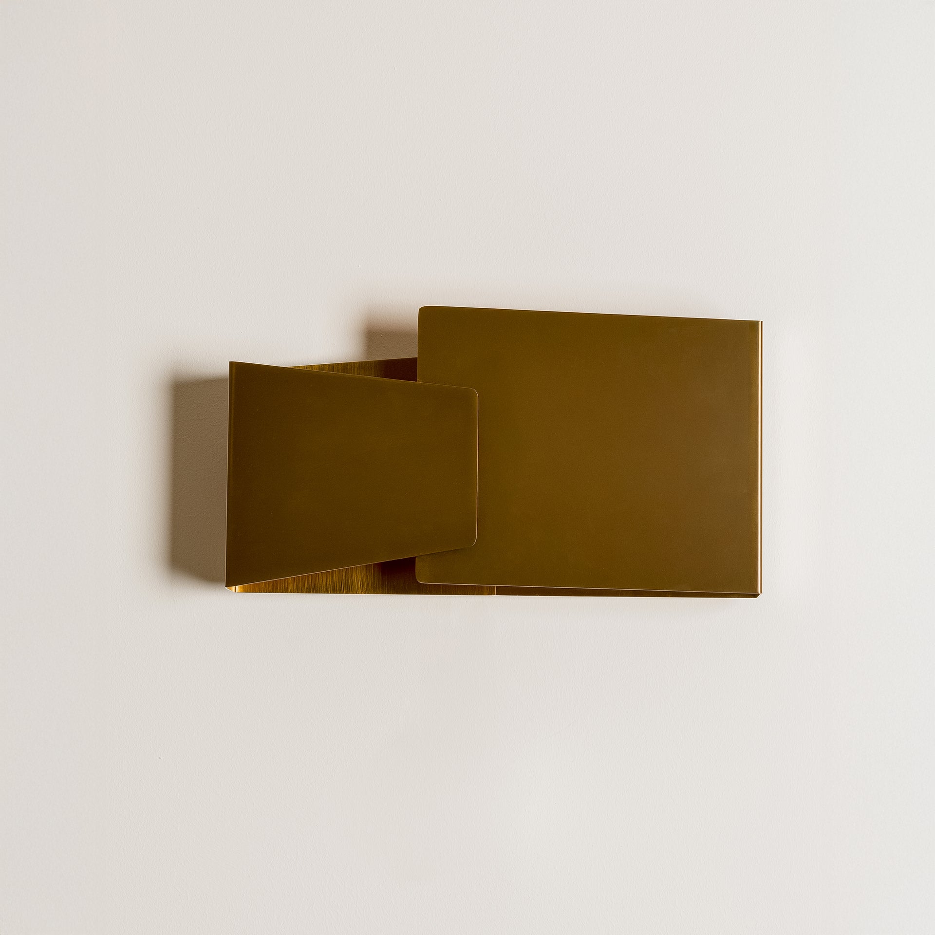 CLASP WALL LAMP