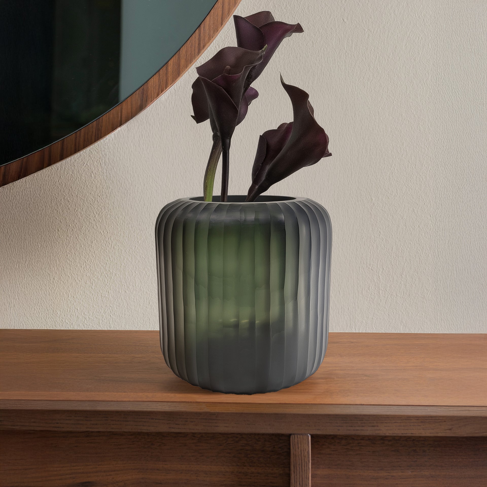 IRON BLOOM VASE