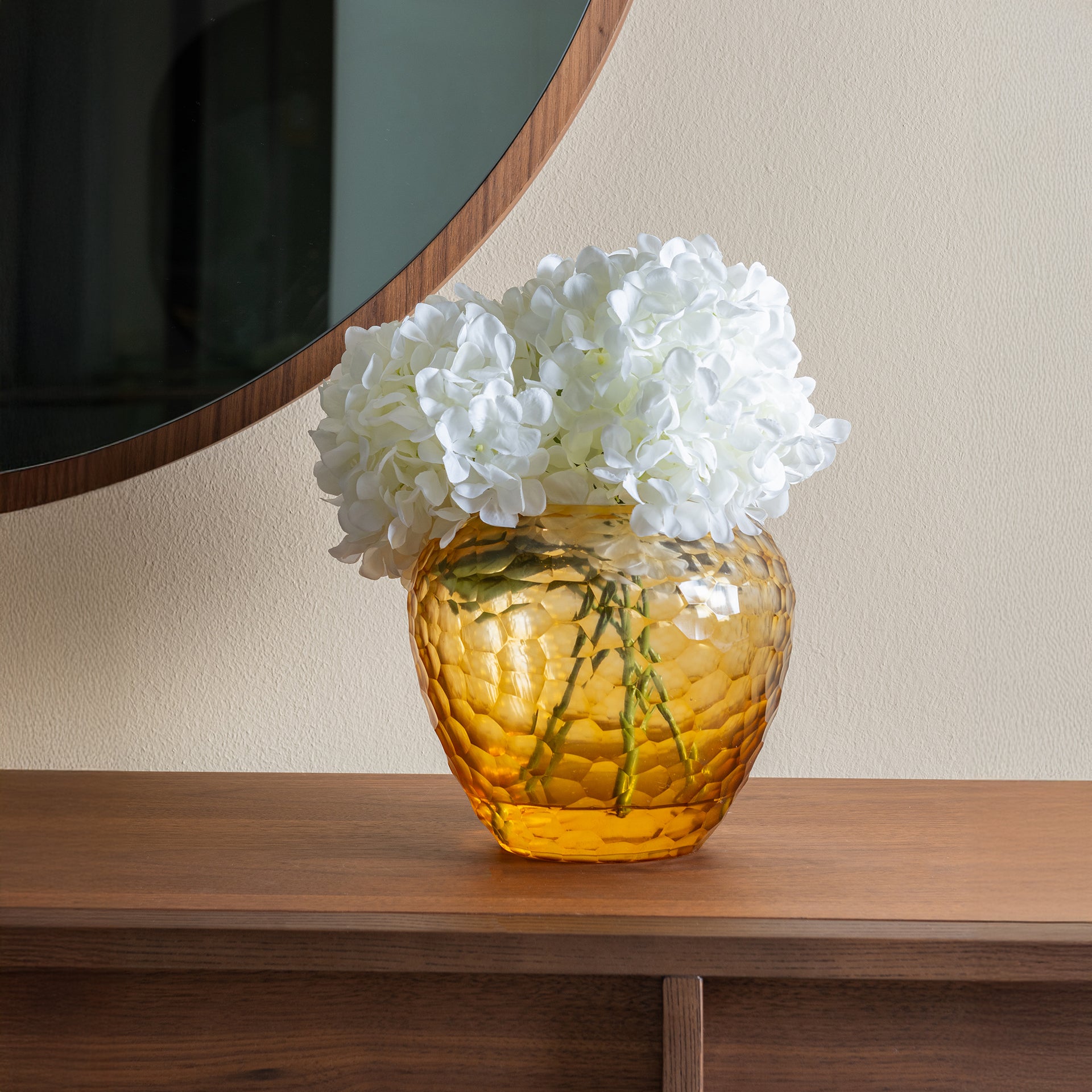GLORIOUS GLOW LOW VASE