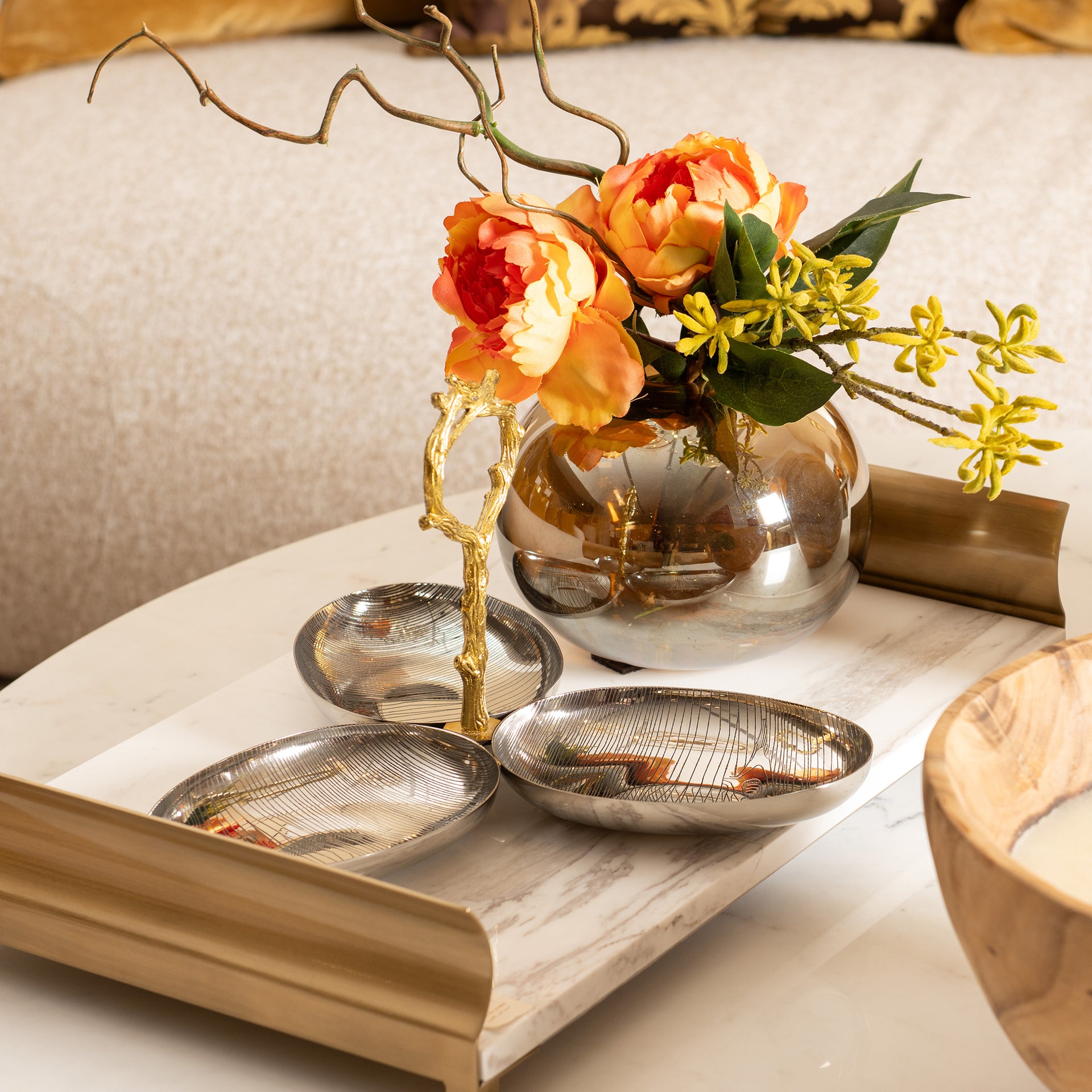 TRIPLE NUT DISH WITH WOOD-ETCHED HANDLE