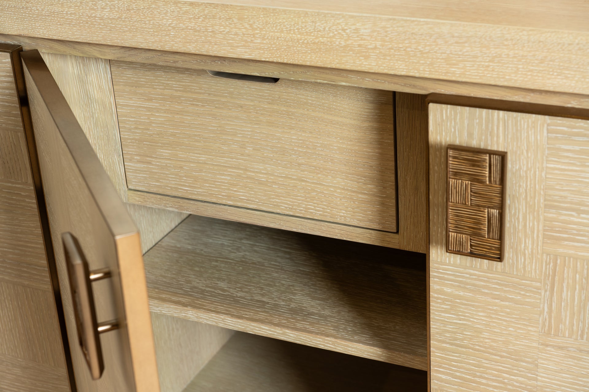 ALTO SIDEBOARD