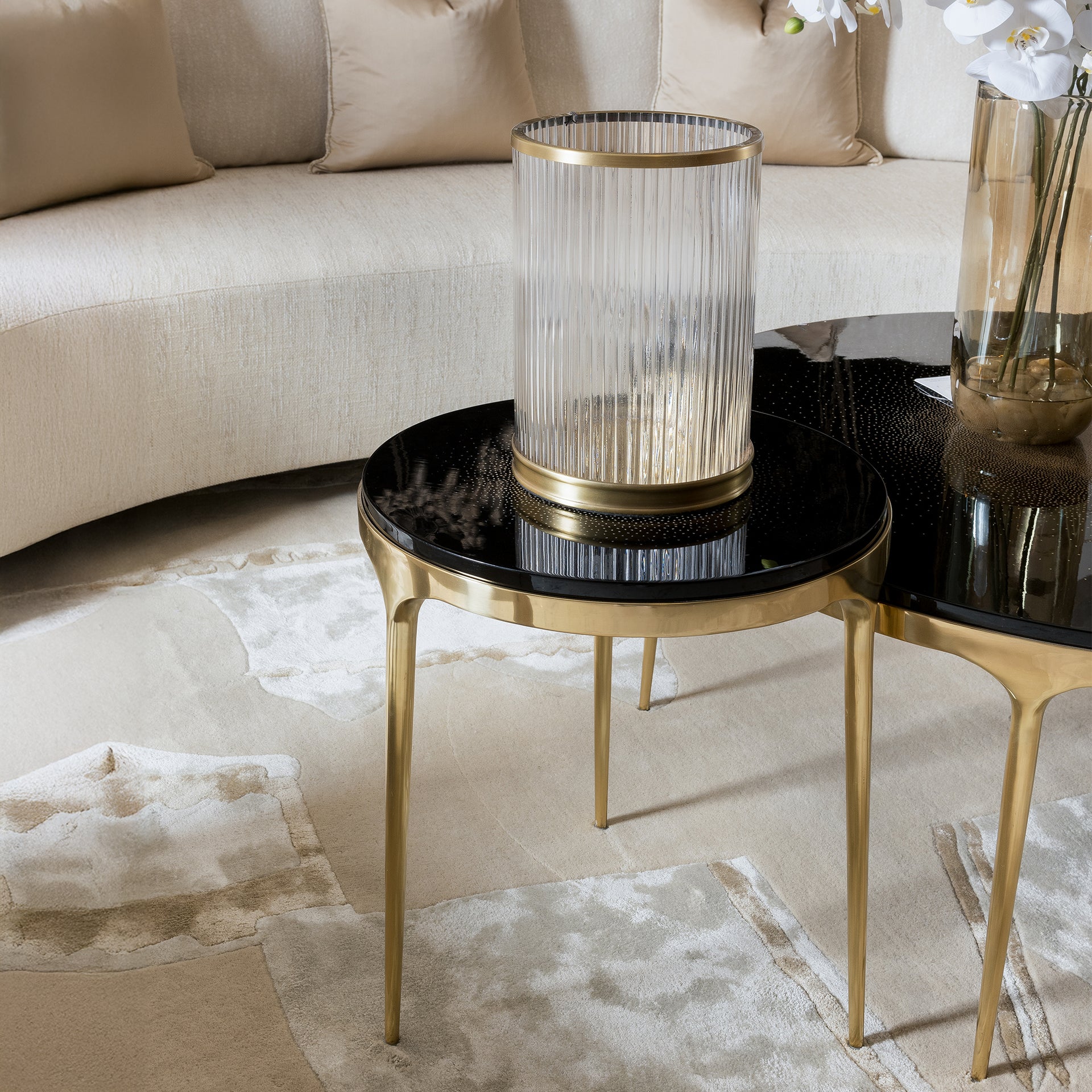 SKYLE ROUND SIDE TABLE