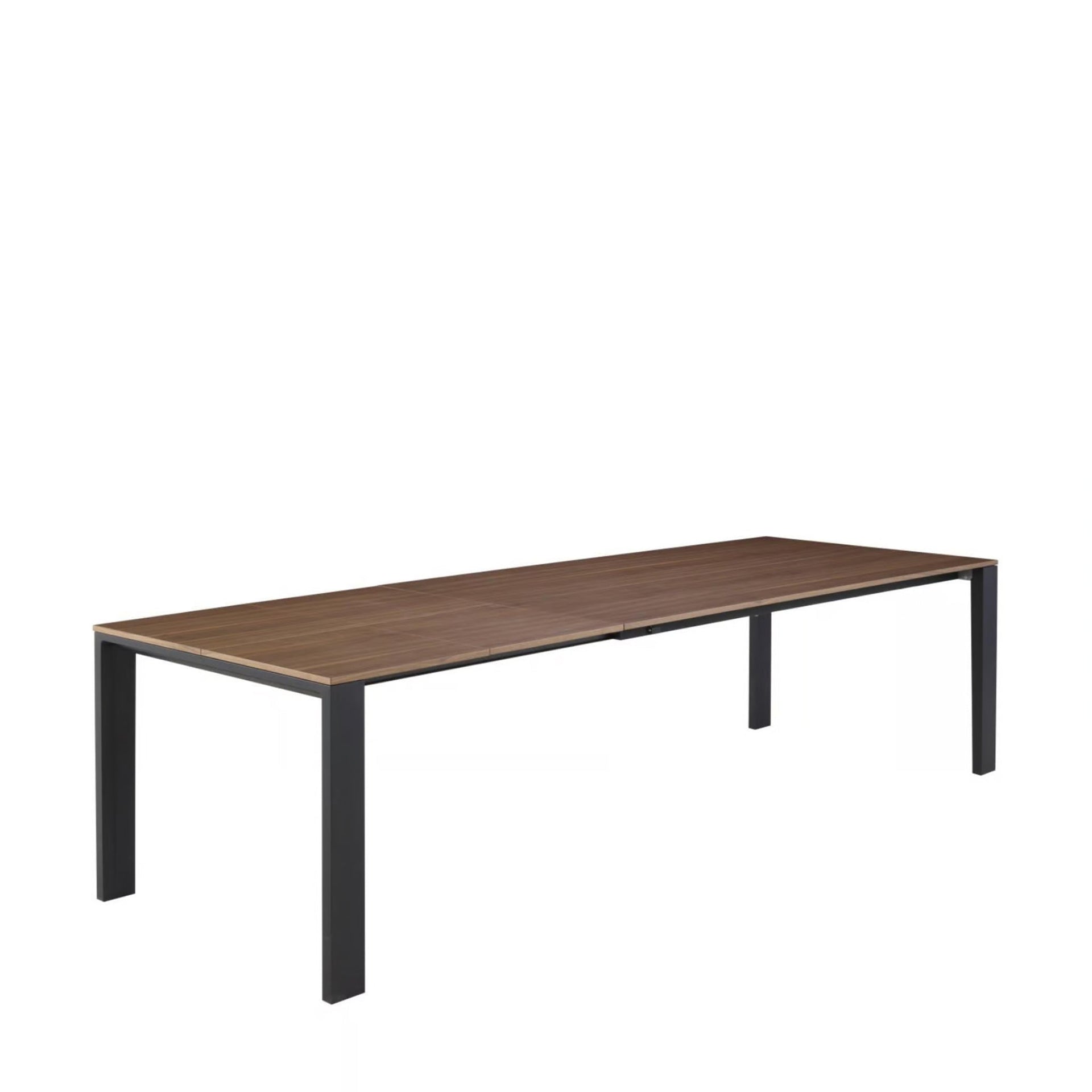 NAIA DINING TABLE