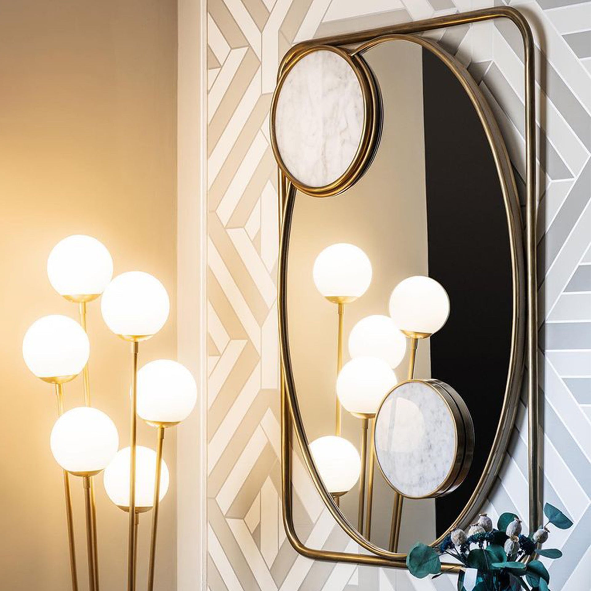 ICONIC RECTANGULAR MIRROR